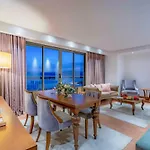 Royal Teos Thermal Clinic & - Halal Hotel