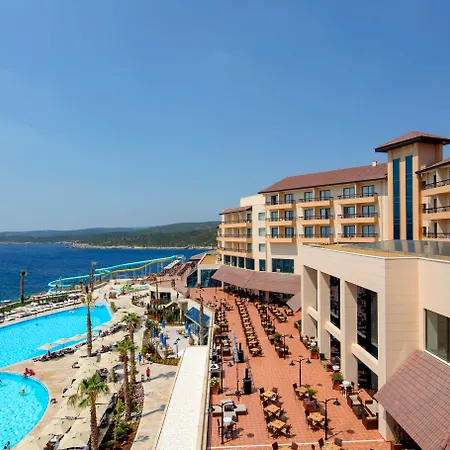 Royal Teos Thermal Clinic & - Halal 酒店