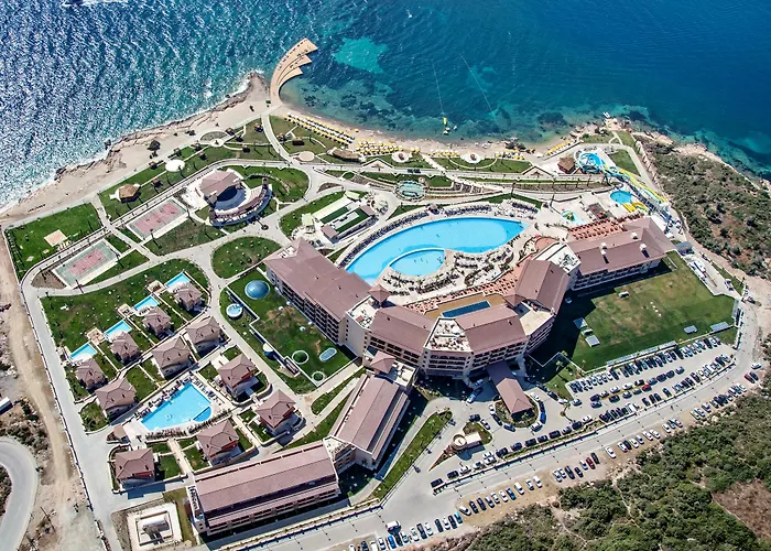 Royal Teos Thermal Clinic & - Halal 5*